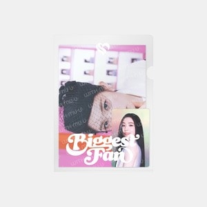 1ST ALBUM ‘Biggest Fan’ MD - POSTCARD + HOLOGRAM PHOTO CARD SET